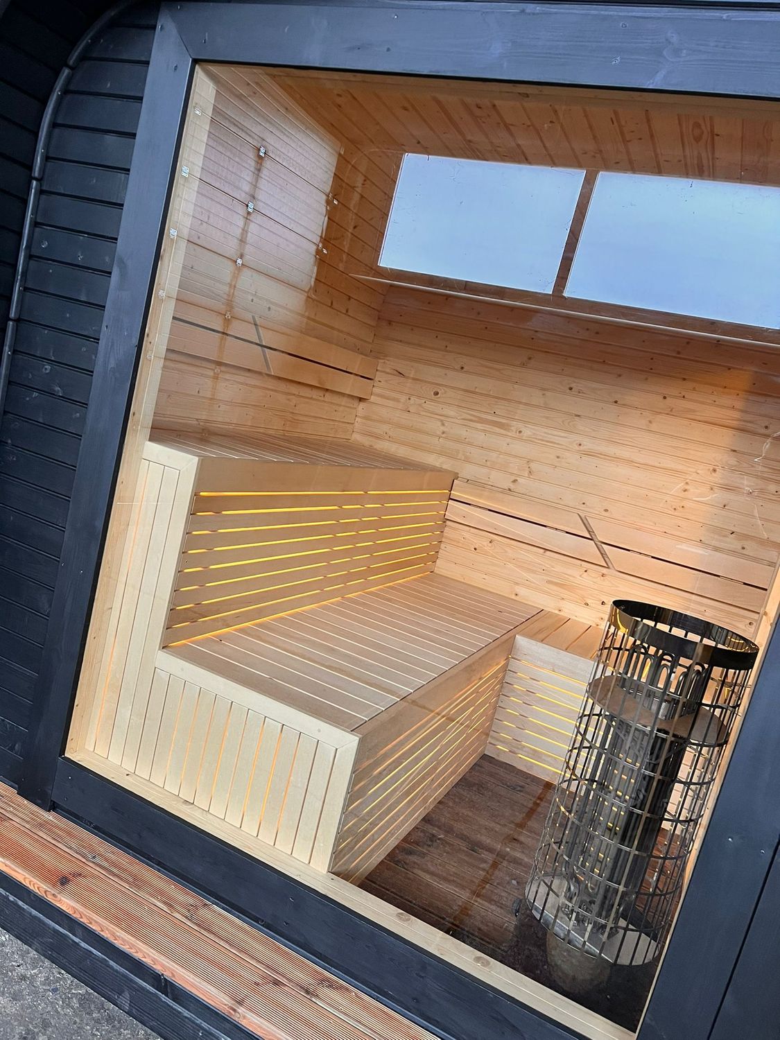 ULCOSAUNA Outdoor met relax ruimte 340 of 400cm x H240 x D240cm