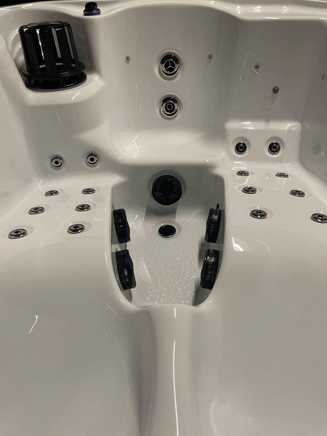 IDEALe SPAS PROMOTIE SPA MADRID43 214x165x88 43jets 3 pompen IDEALe SPAS PROMOTIE SPA MADRID43 214x165x88 43jets 3 pompen