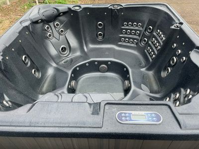 Sunbelt Spa 72 JETS 205x205cm 2e kans, jonge spa Sunbelt Spa 72 JETS 205x205cm 2e kans, jonge spa