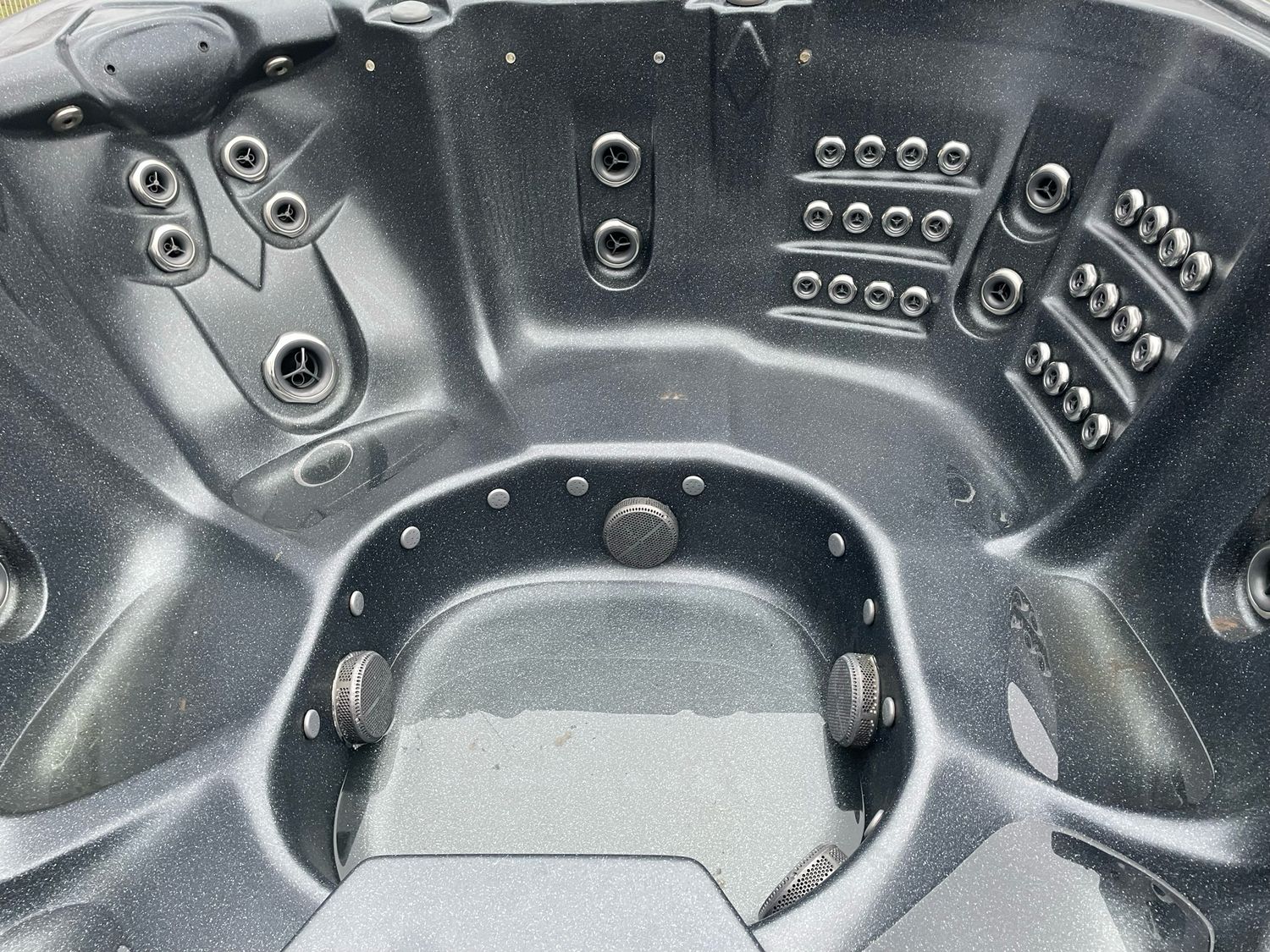 Sunbelt Spa 72 JETS 205x205cm 2e kans, jonge spa