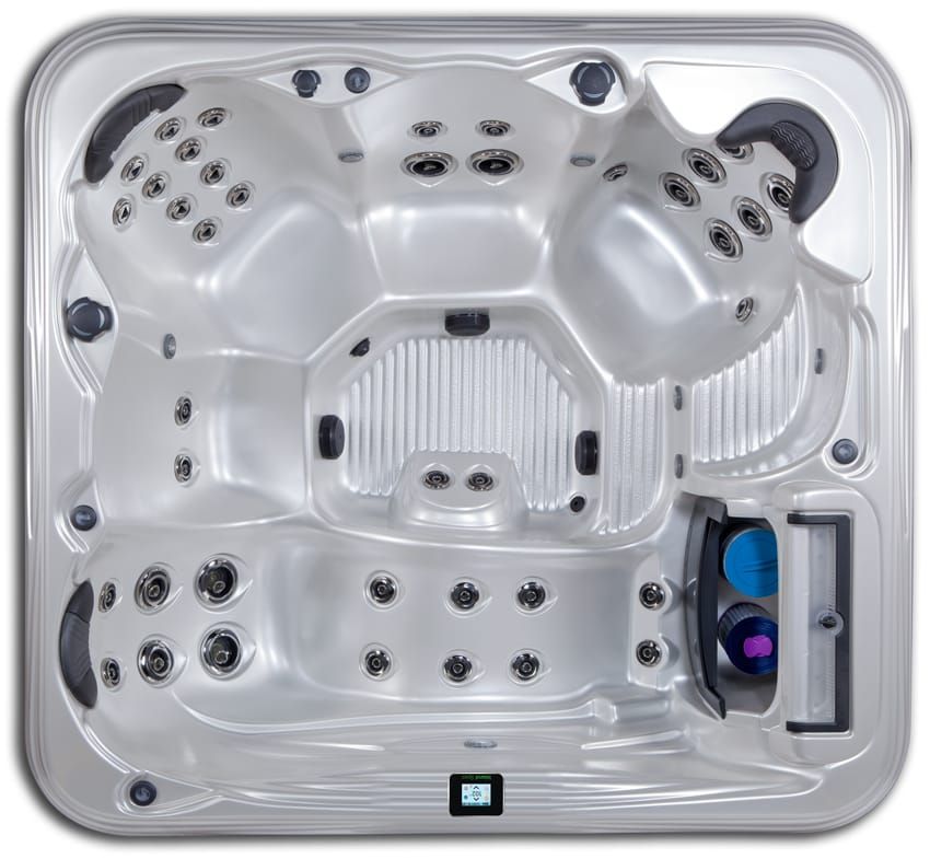 Island Spas Nevis 45jets  zeer jonge 2e kans spa 213x198x86cm