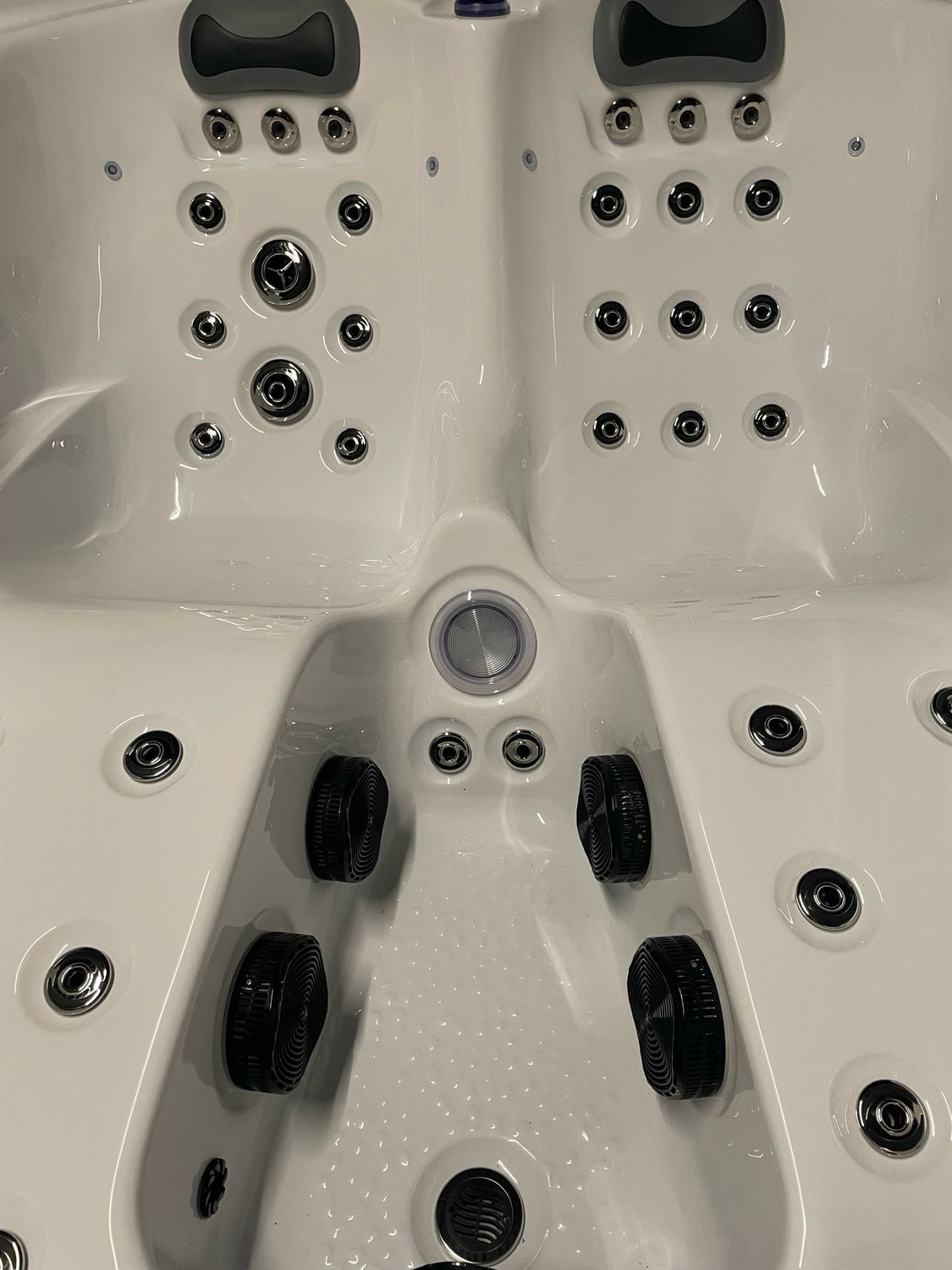 IDEALe SPAS PROMOTIE SPA MADRID43 214x165x88 43jets 3 pompen