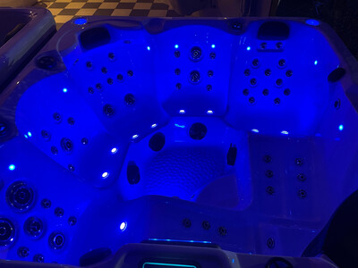 IDEALe SPAS AMOUR80 LE POWER+ 200x200x90 82jets 4pompen