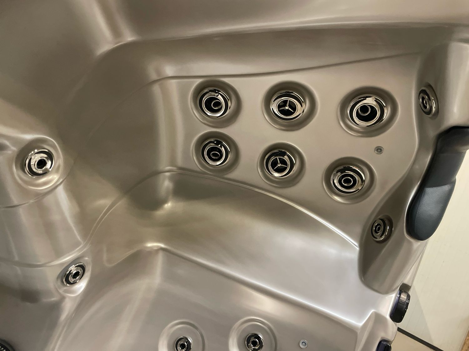 IDEALe Spas Plug &amp; Play PRIDE40 200x200x93 42jets