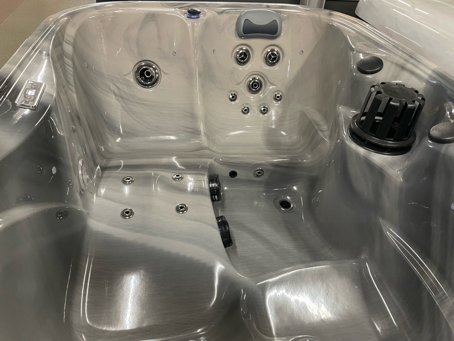 IDEALe Spas Plug &amp; Play MADRID26 214x165x88 26jets