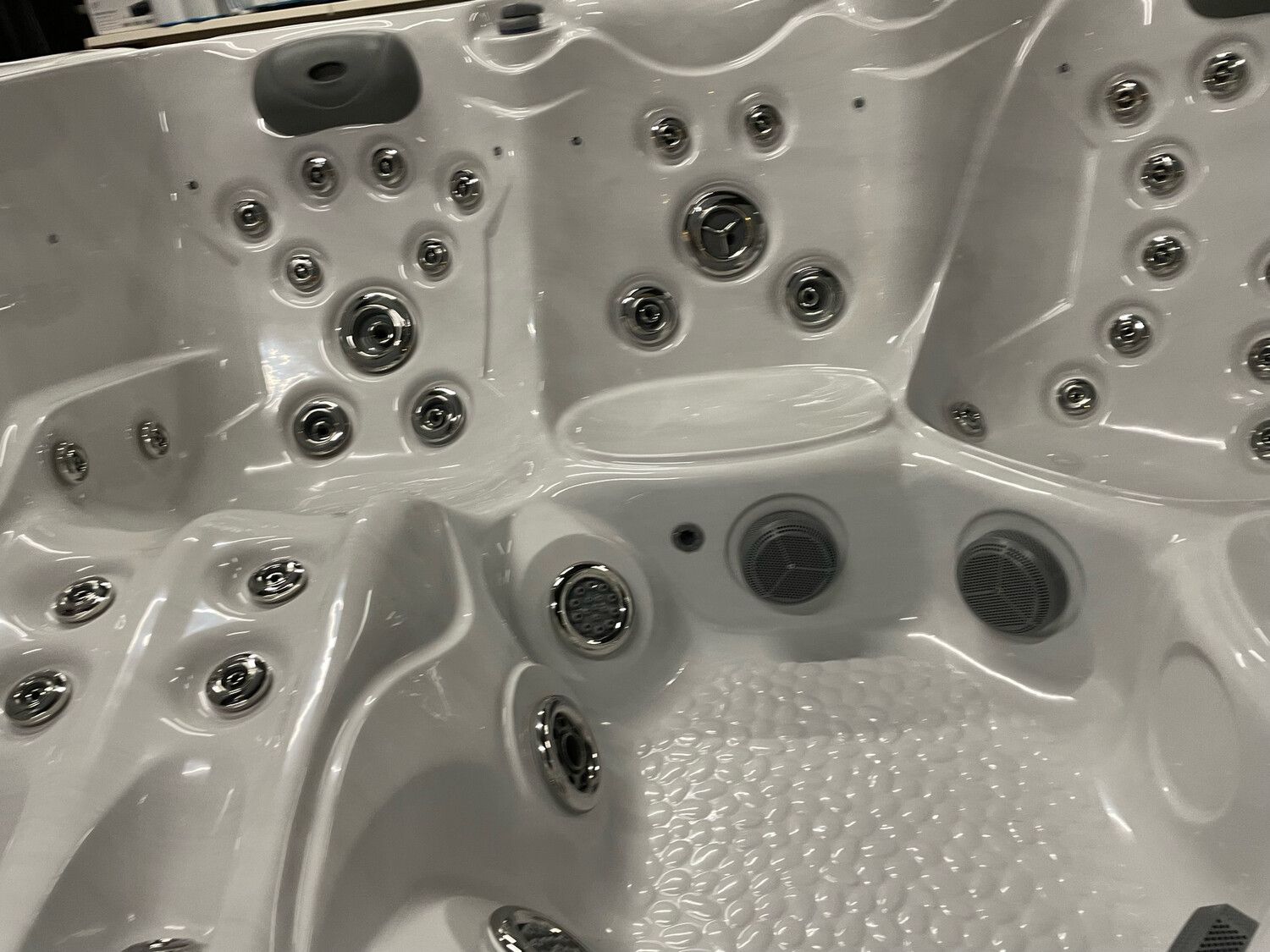 IDEALe Spas Diamant ALROSA SPECTACLE 220x220x95 67jets 3pompen