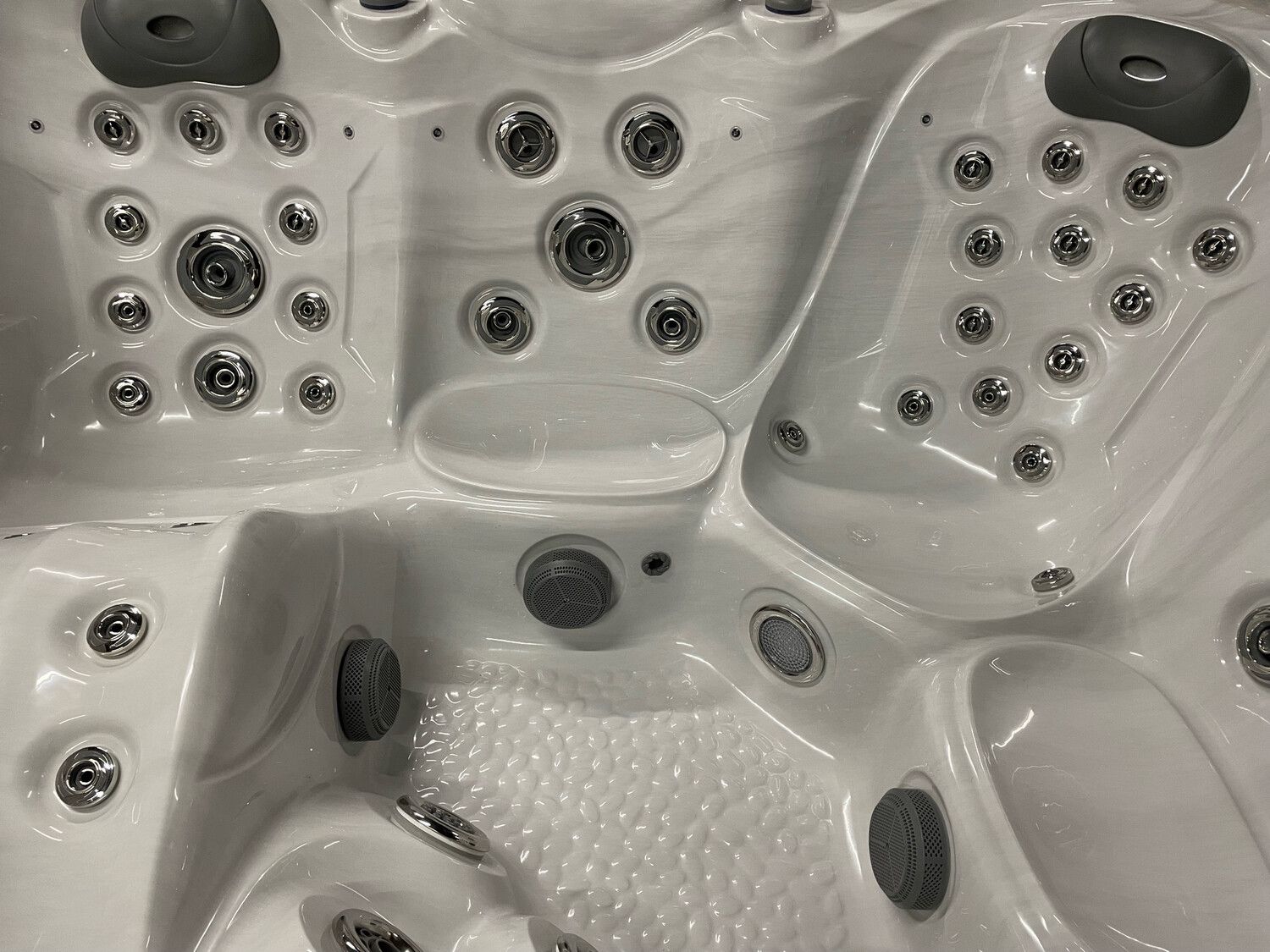 IDEALe Spas Diamant ALROSA SPECTACLE 220x220x95 67jets 3pompen