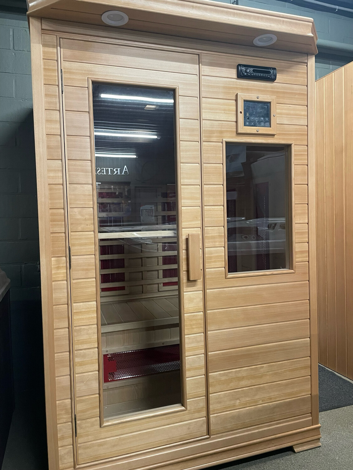 IDEALe Healthy Infra Sauna Luxe 150 x 110 x 195cm IDEALe Healthy Infra Sauna Luxe 150 x 110 x 195cm