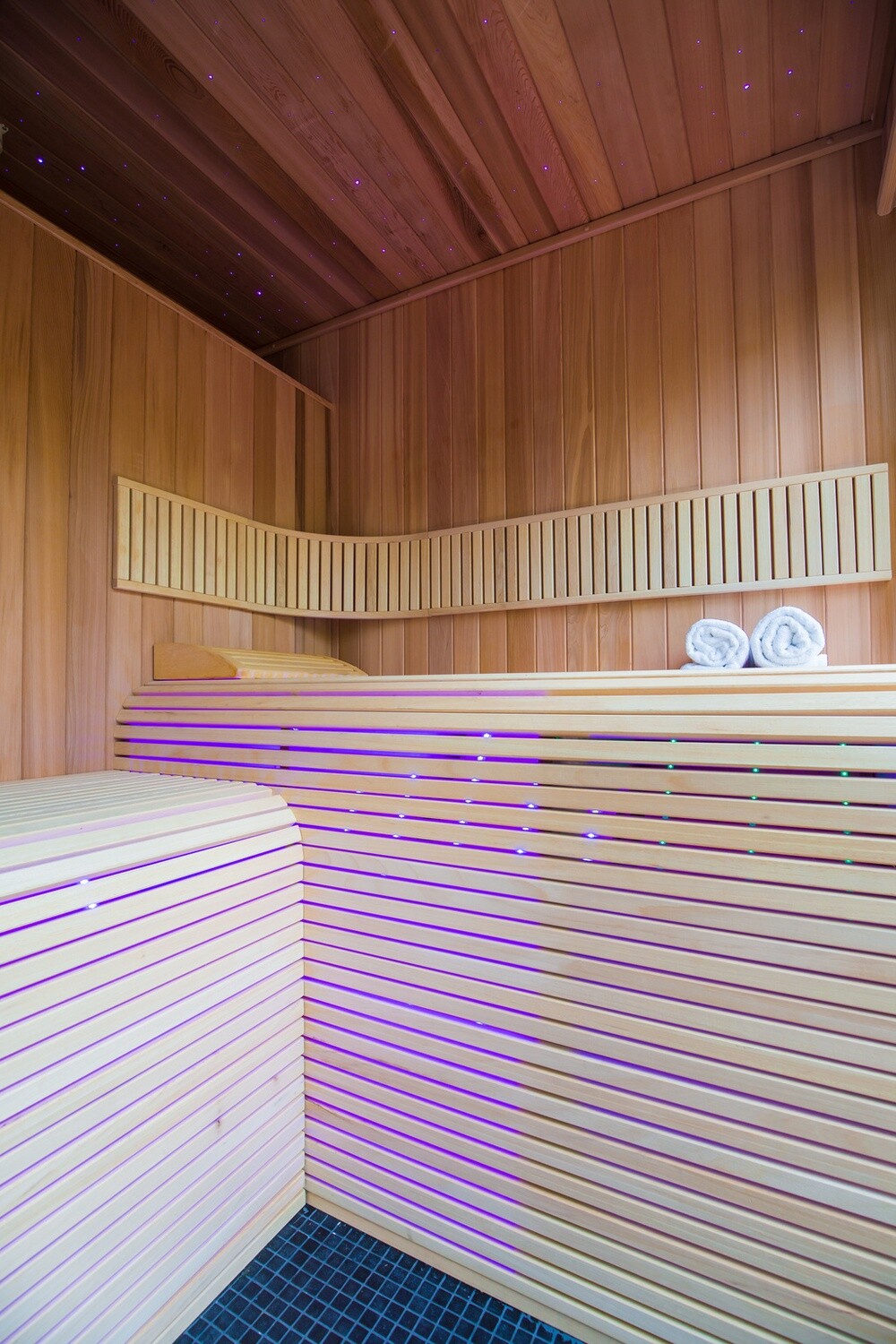 WELLNESS at HOME Outdoor House 440x160cm