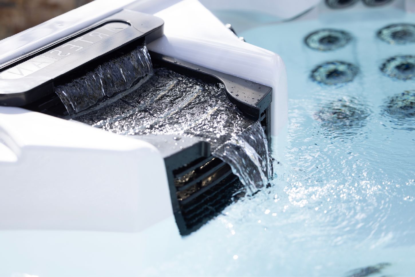 Island Spas Antigua 54 of 44 of 32 jets  213x213x91 cm
