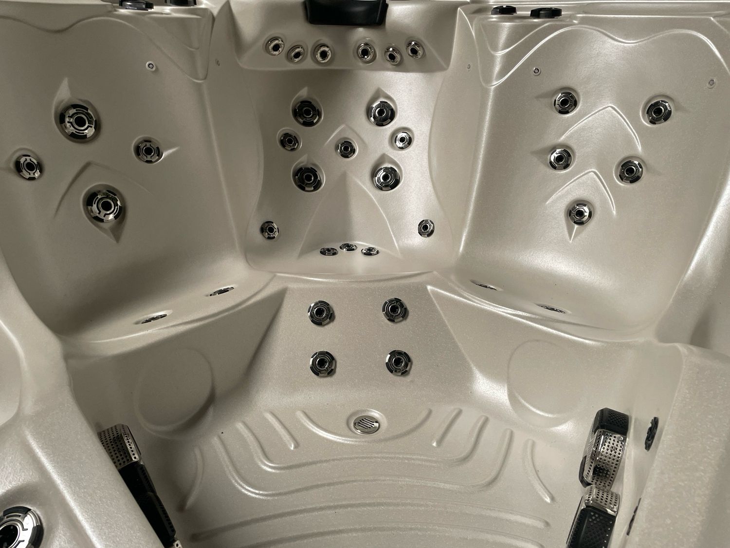 IDEALe Spas PRESTIGE DALLAS  220x220x86cm 95jets 3pompen