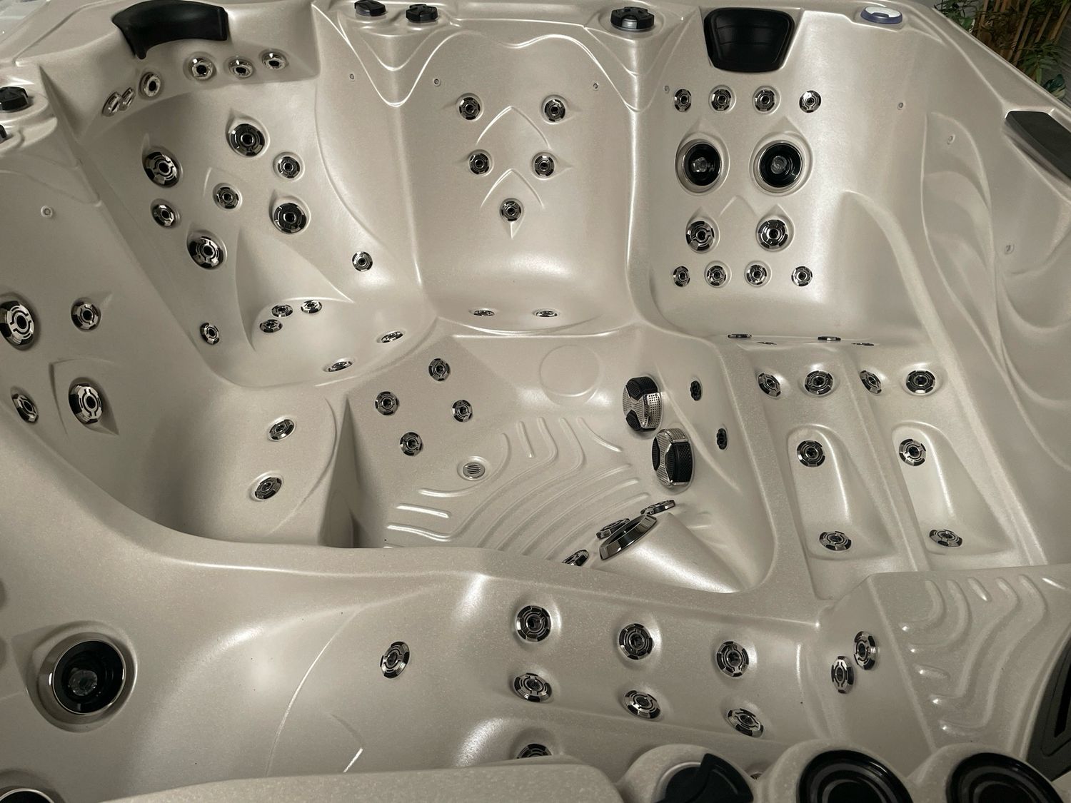 IDEALe Spas PRESTIGE DALLAS  220x220x86cm 95jets 3pompen