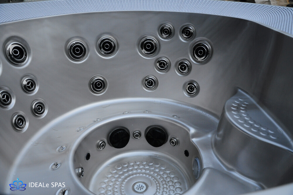 IDEALe Spas PRESTIGE MONTE CARLO OVERLOOP SPA 240x95cm 53jets 4pompen