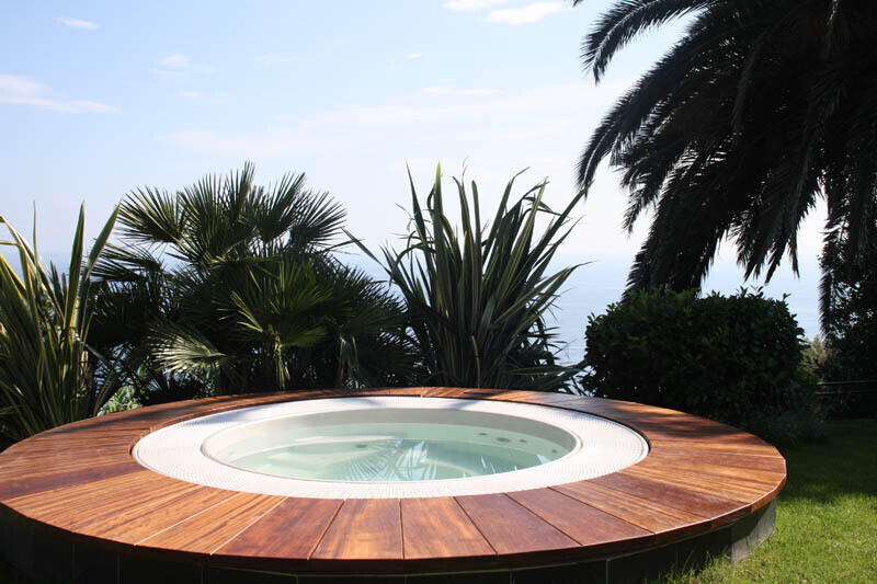 IDEALe Spas PRESTIGE MONTE CARLO OVERLOOP SPA 240x95cm 53jets 4pompen