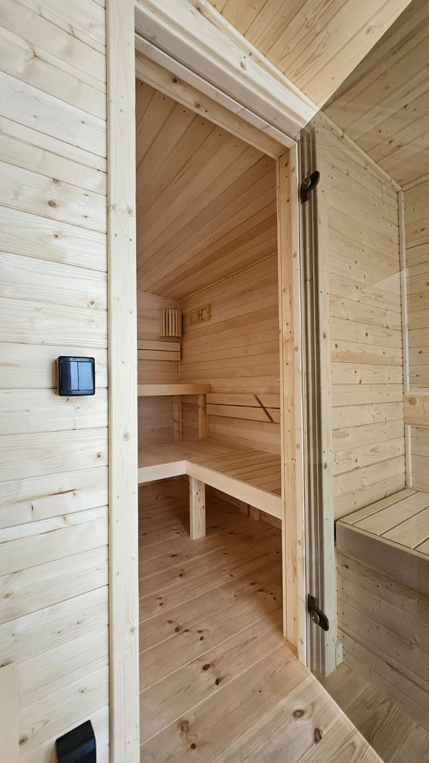 COMFY Sauna Outdoor Infrarood + kleedkamer
