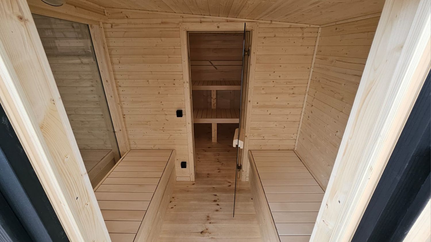 COMFY Sauna Outdoor Infrarood + kleedkamer