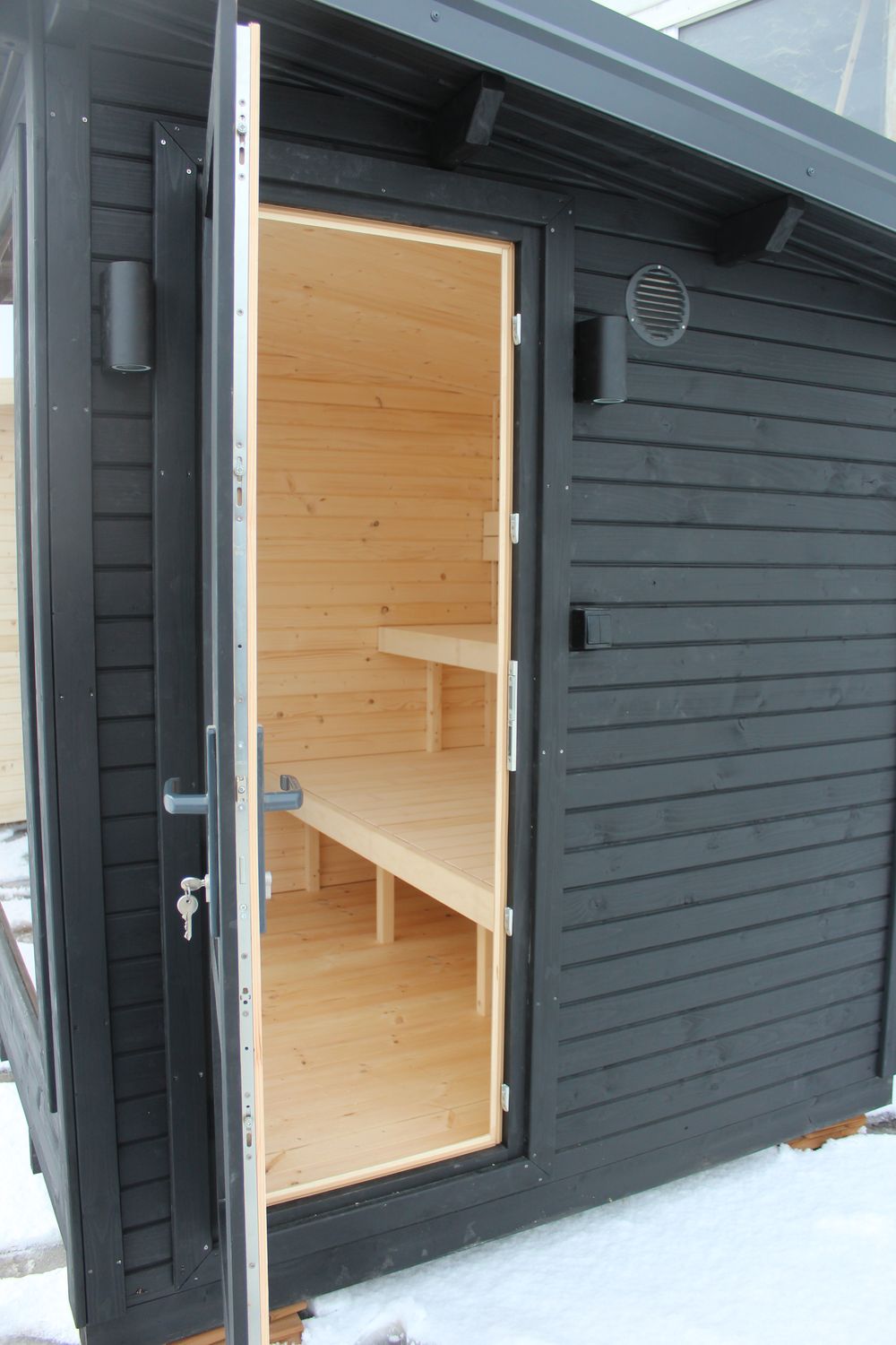 COMFY Sauna Outdoor Infrarood + kleedkamer