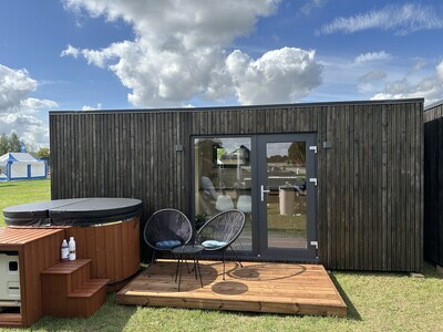 TINY HOUSE Outdoor Prefab Huis klein huis H=255cm B=240cm L=600cm IDEALe SPAS TINY HOUSE Outdoor Prefab Huis klein huis