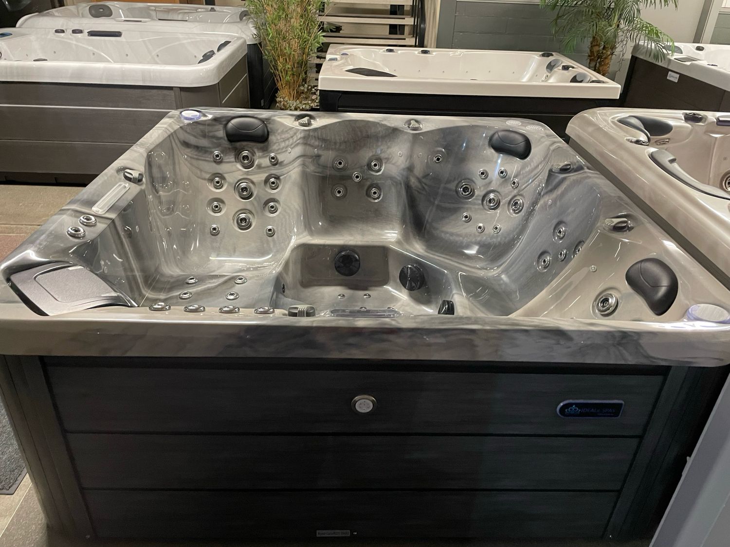 IDEALe Spas PRESTIGE MONTE CARLO 200x200x83cm 72jets 4 pompen