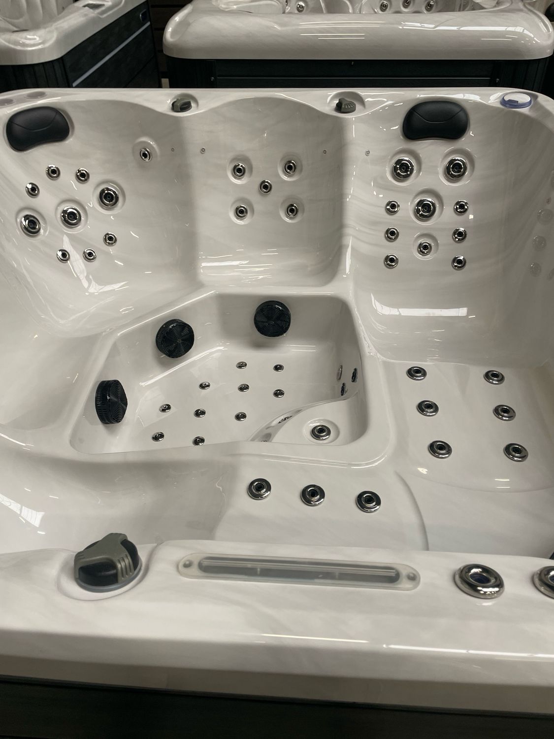 IDEALe Spas PRESTIGE MONTE CARLO 200x200x83cm 72jets 4 pompen