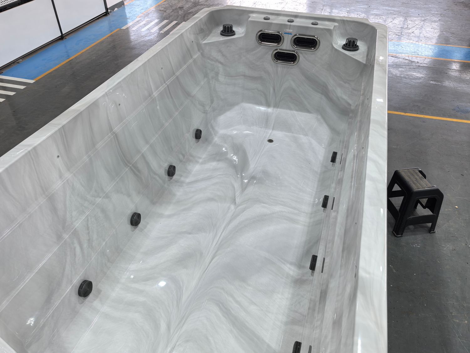 IDEALe SWIMSPA NICE XL 580cm of 630cm H=155cm half inbouw of opbouw IDEALe SWIMSPA NICE XL 580cm of 630cm H=155cm half inbouw of opbouw