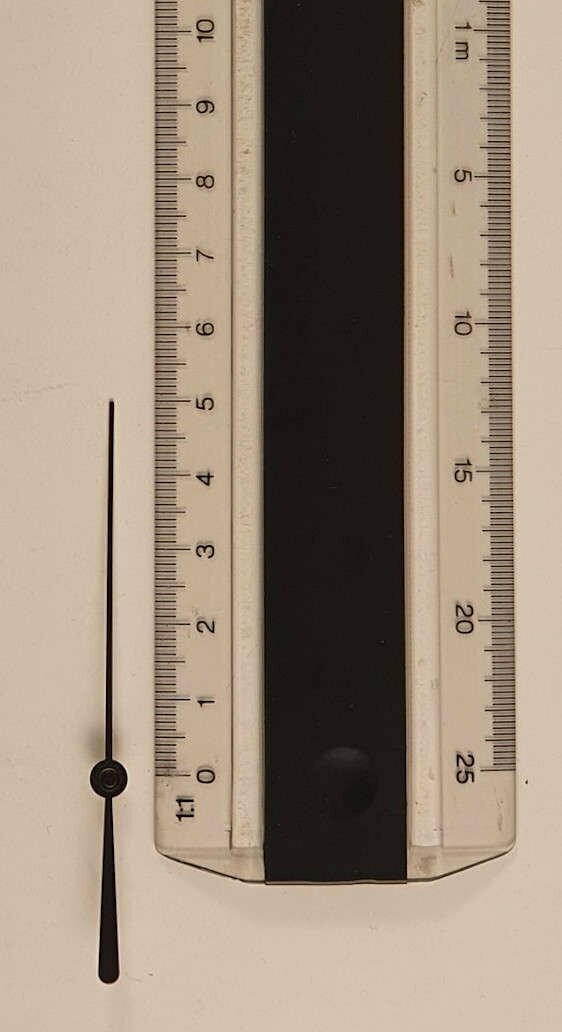 Sekundenzeiger aus Metall schwarz/goldfarben - 50 mm