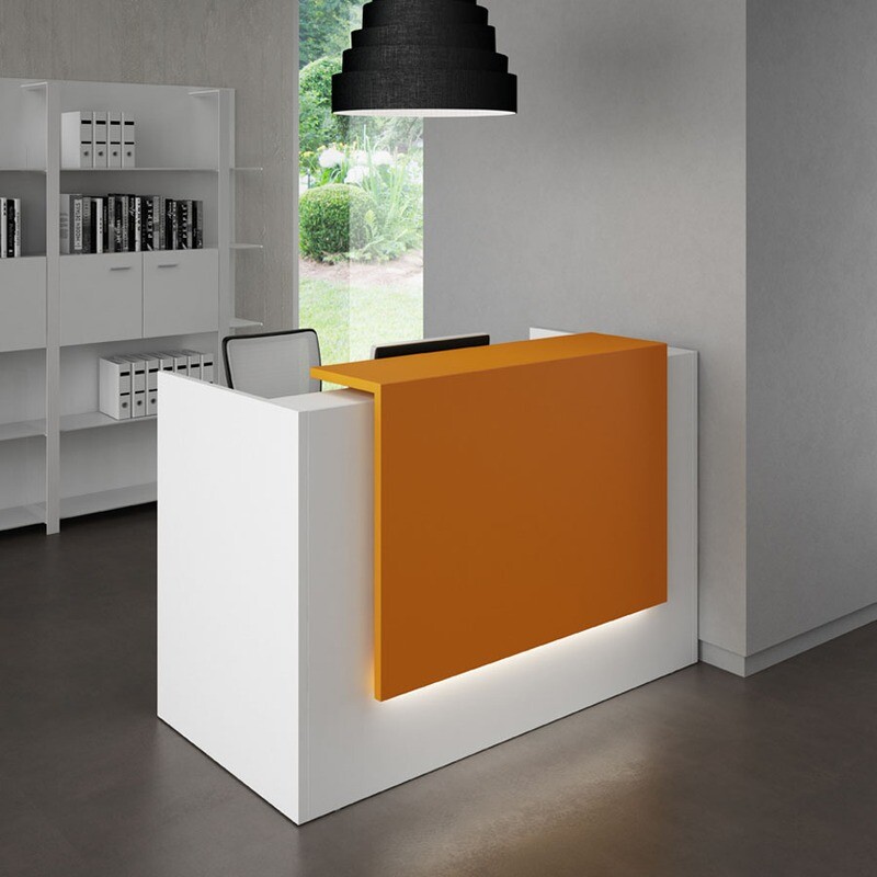 Mostrador Z2 con mesa, medidas 166cm ancho x 113cm altura x 88cm fondo. Aplique decorativo lacado de 120cm. Led opcional.