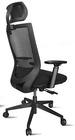Silla Corba3. Respaldo malla negra y asiento tapizado negro.