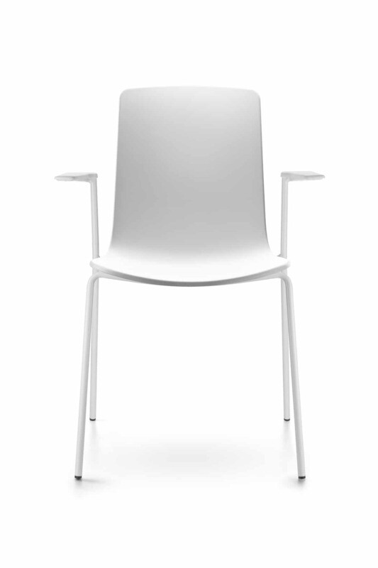 Silla Lottus High de Enea con brazos ala de polipropileno.