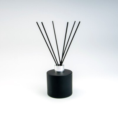Set parfumfles cylinder zwart met zilveren schroefdop + geurstokjes - 200ml