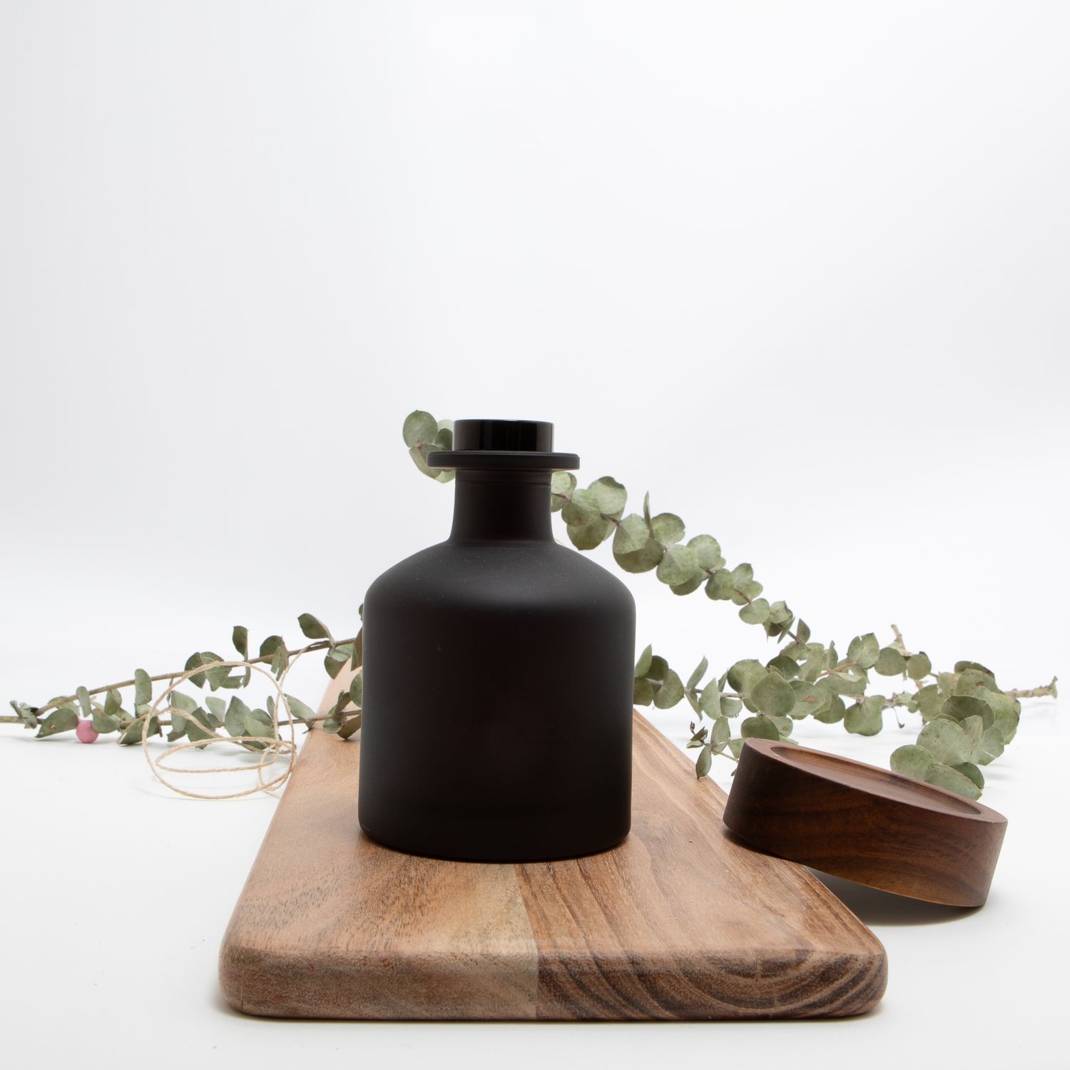 Geurflesje 250ml Met Houten Schroefdop - Frosted Zwart