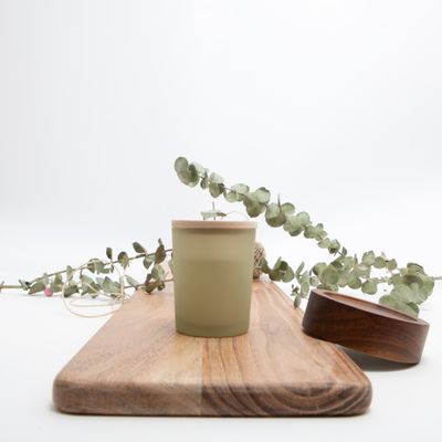Geurkaarsje Met Houten Deksel - Frosted Zijdegroen