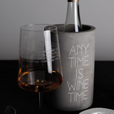 Wijnkoeler beton "Anytime is Wine time"