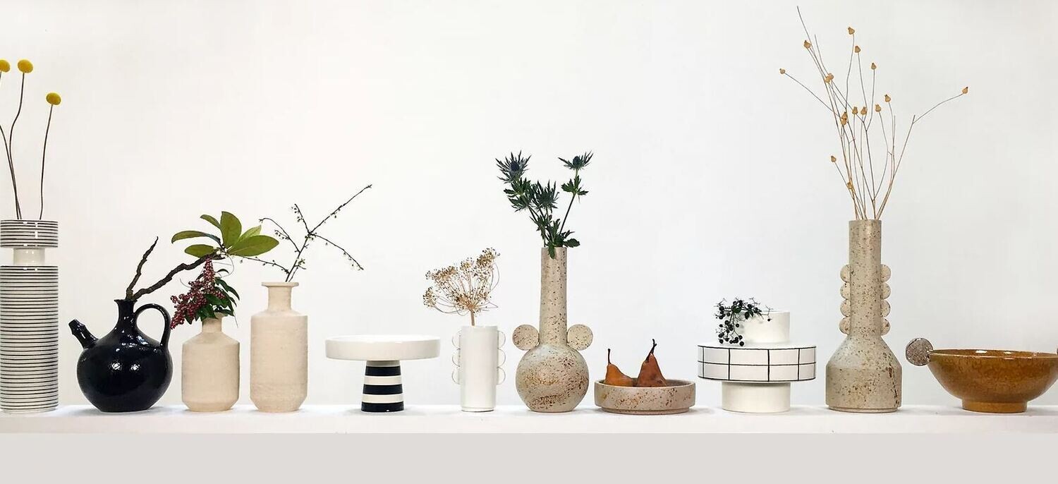 Mani | Azusa Small white mat vase