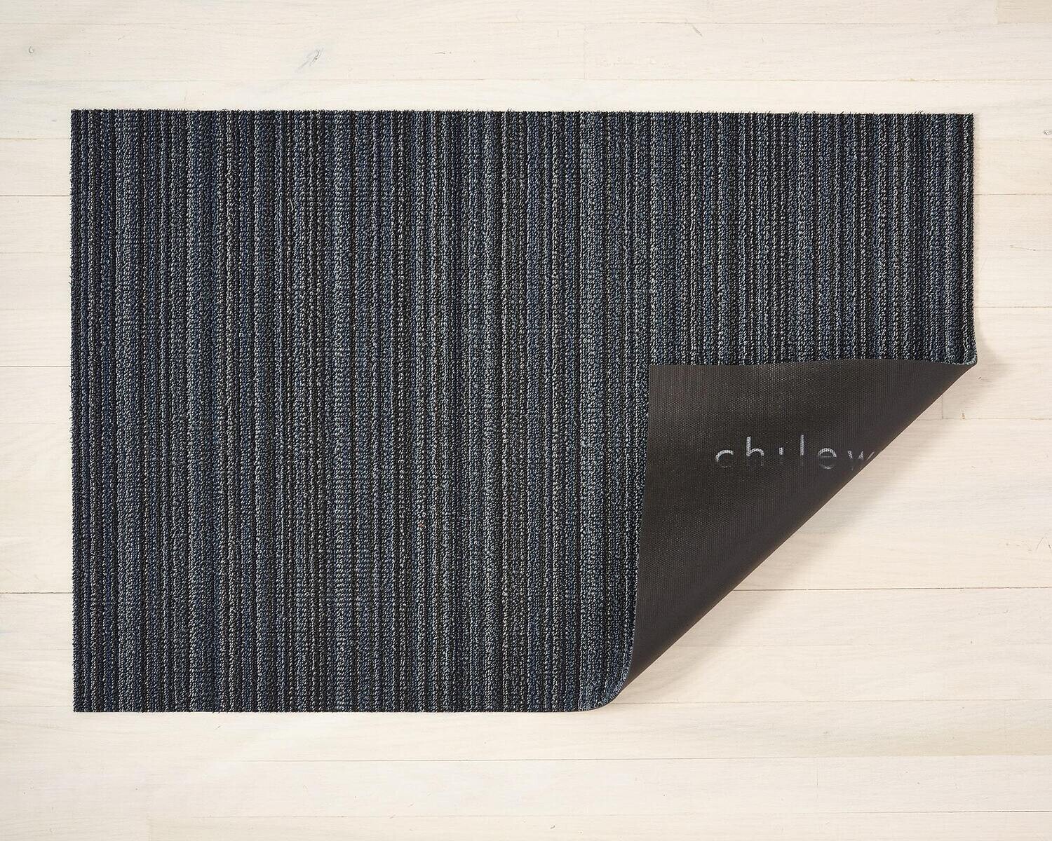 Chilewich | Skinny stripe doormat blue