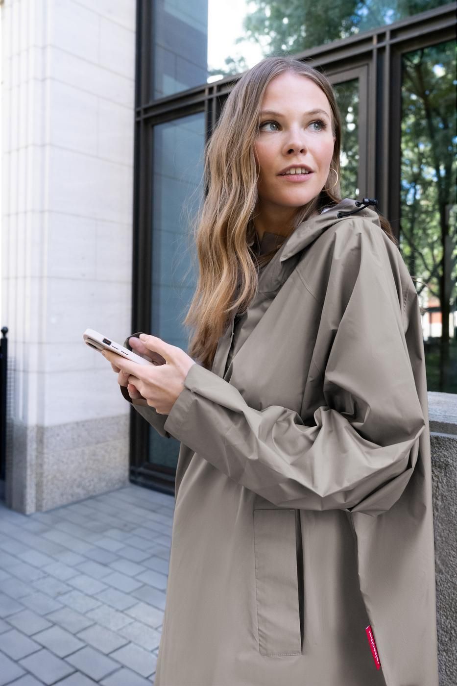 Reisenthel | Mini Maxi raincoat dark taupe