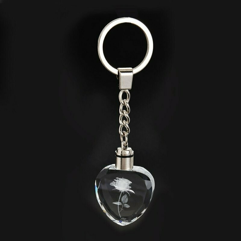 Porte-clés, motif floral stylisé, rose, en verre cristal coeur et led couleur rouge, neuf