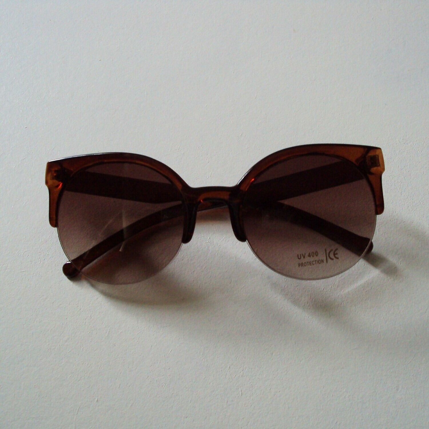 Lunettes de soleil look rétro, modèle Cat eye, couleur thé, UV 400, neuves