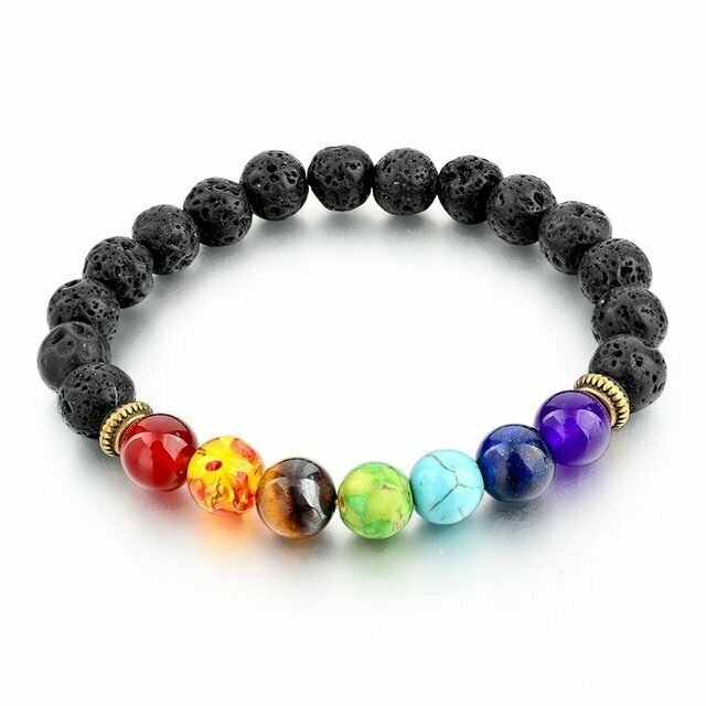 Bracelet d'harmonisation handmade en pierres fines naturelles, 7 perles thème des 7 chakras, et perles en pierre de lave couleur noire, diam : 5,5 cm, neuf Bracelet d'harmonisation handmade en pierres fines naturelles, 7 perles thème des 7 chakras, et perles en pierre de lave couleur noire, diam : 5,5 cm, neuf