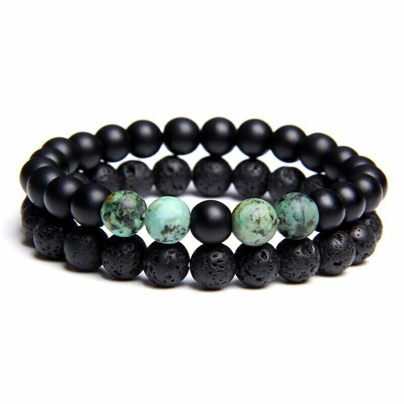 Set de 2 bracelets handmade en pierre fine naturelle onyx noir mat et turquoise africaine, pierre de lave, perles de 8 mm, diam : 5,5 cm, neuf Set de 2 bracelets handmade en pierre fine naturelle onyx noir mat et turquoise africaine, pierre de lave, perles de 8 mm, diam : 5,5 cm, neuf