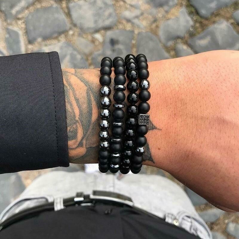 Set de 4 bracelets handmade en pierre fine naturelle onyx noir mat et hématite, perles de 6 mm, diam : 5,5 cm, neuf