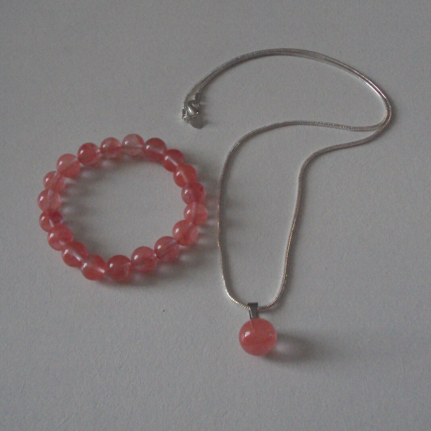 Set bracelet handmade en pierre fine naturelle tourmaline pastèque, perles de 1 cm , et perle pendentif de 1,4 cm avec chaîne maille serpent, neuf  - ?livraison gratuite -