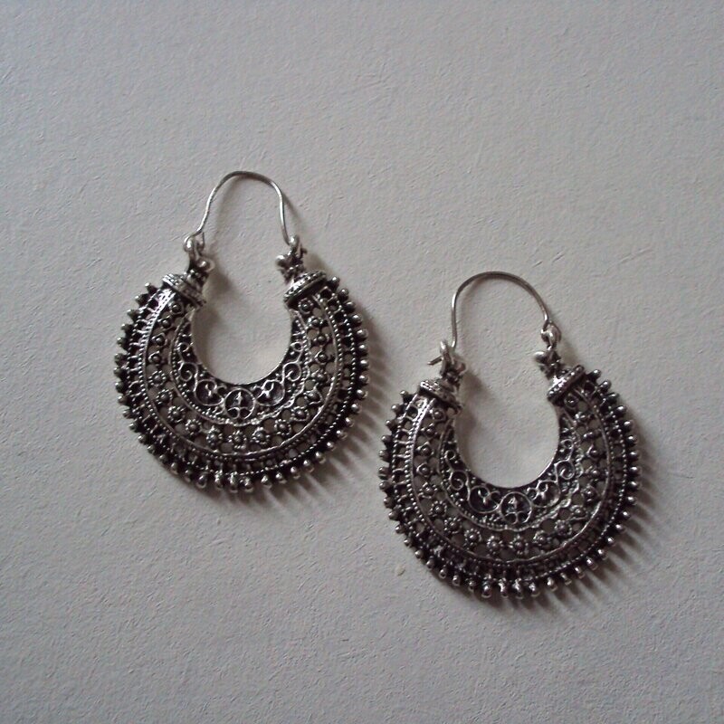 Boucles d'oreilles retro hippie, inde, métal argent alliage de zinc, neuves