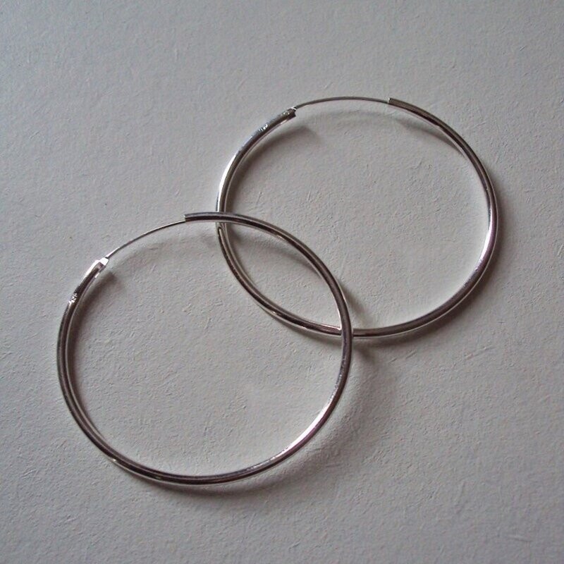 Boucles d'oreilles anneau, diamètre de 5 cm, en laiton argent finition argent sterling 925 rhodié, neuves - ? livraison gratuite -