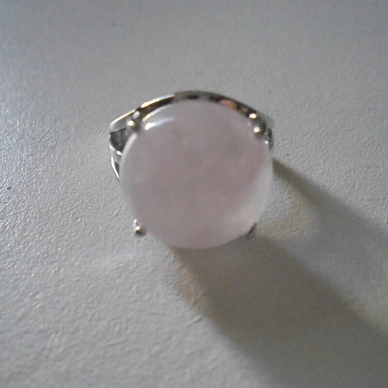 Bague avec pierre fine naturelle améthyste, cabochon rond, anneau ajustable, neuve