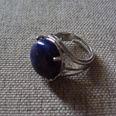 Bague avec pierre fine naturelle lapis lazuli, cabochon rond, anneau ajustable, neuve