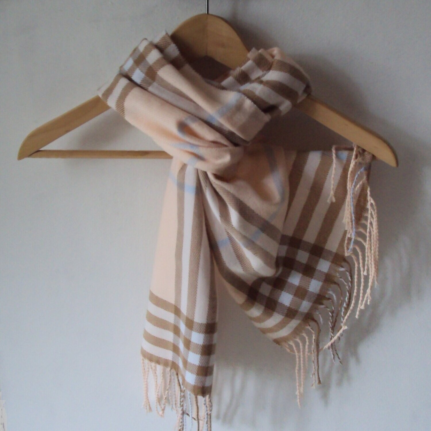 Echarpe en laine mélangée, motif tartan, couleurs camel-rose-bleu-blanc, 30 cm sur 180 cm, neuve