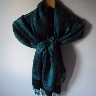 Echarpe wrap en pashmina et soie, motif paisley-cachemire, couleurs vert émeraude, 60 cm sur 200 cm, neuve Echarpe wrap en pashmina et soie, motif paisley-cachemire, couleurs vert émeraude, 60 cm sur 200 cm, neuve