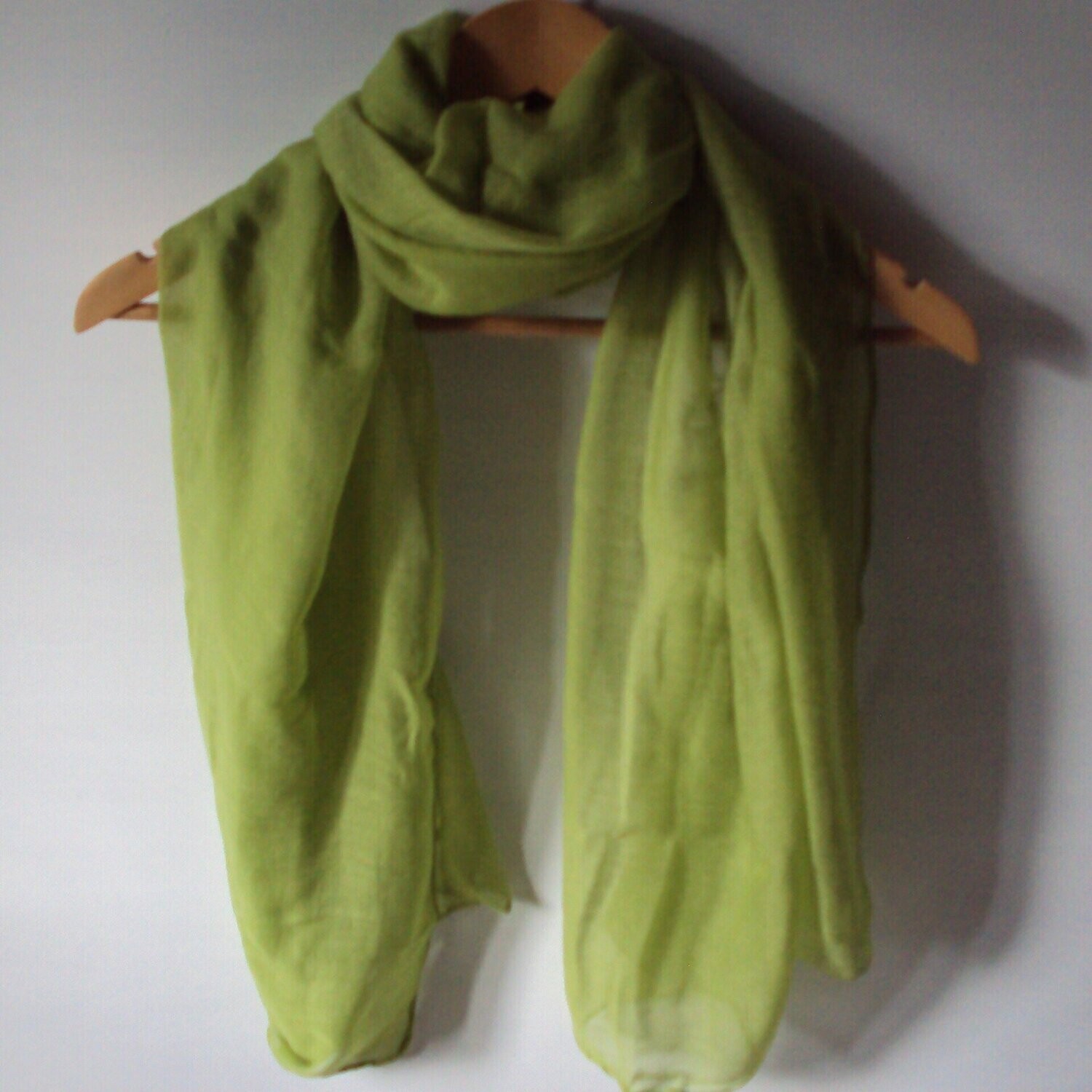 Foulard-écharpe en tissu coton/synth., couleur vert anis, 80 cm sur 180 cm, neuf