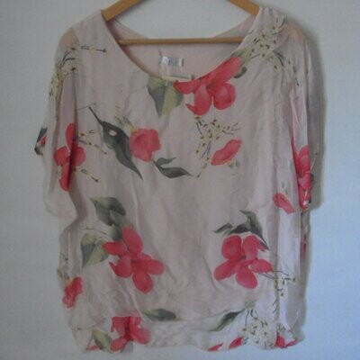 Blouse-haut été en viscose, fond couleur rose pâle avec motif fleur, TU, neuve Blouse-haut été en viscose, fond couleur rose pâle avec motif fleur, TU, neuve
